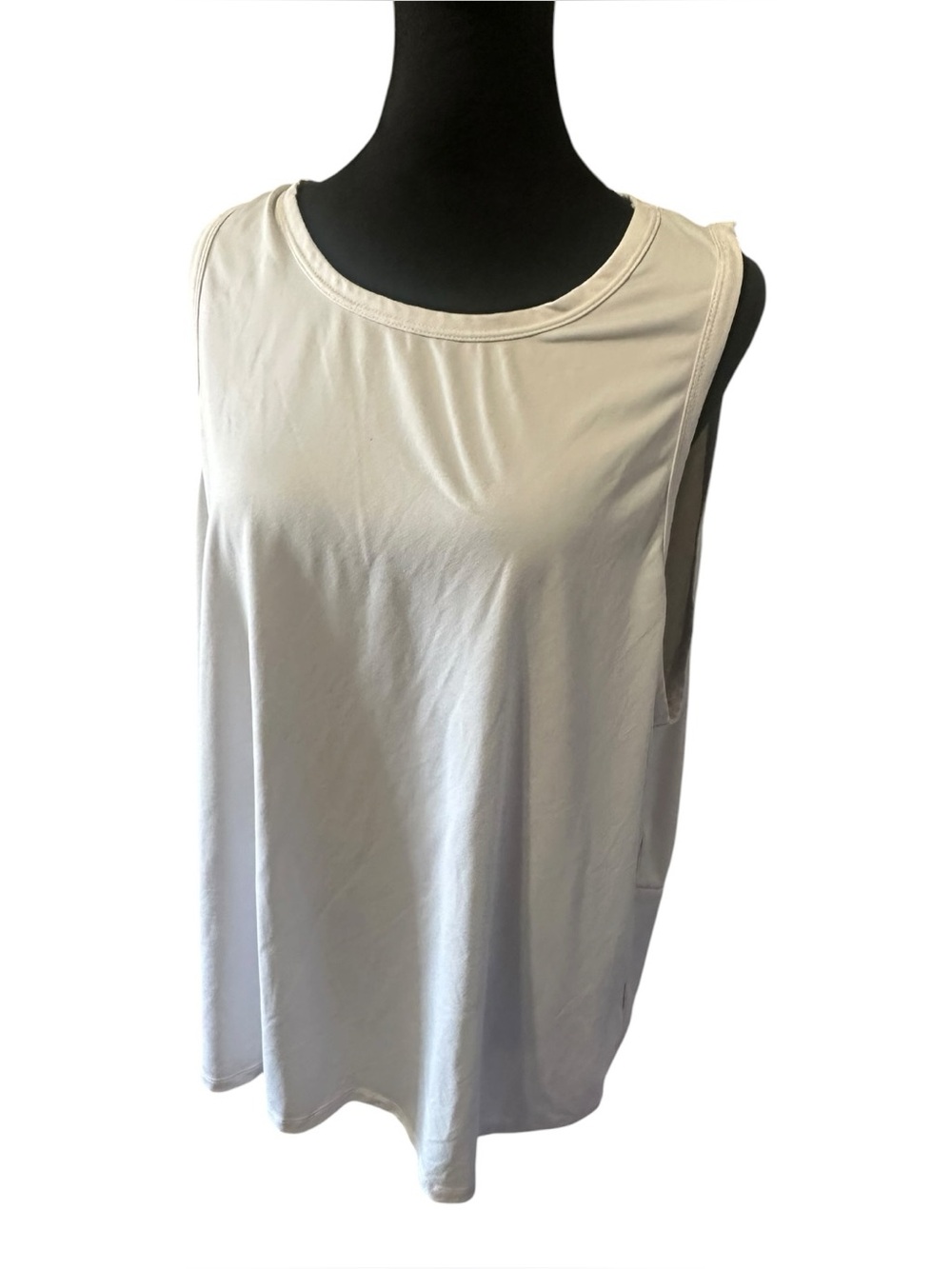 Fabletics White Open Back Workout Tank Top Size 2X
